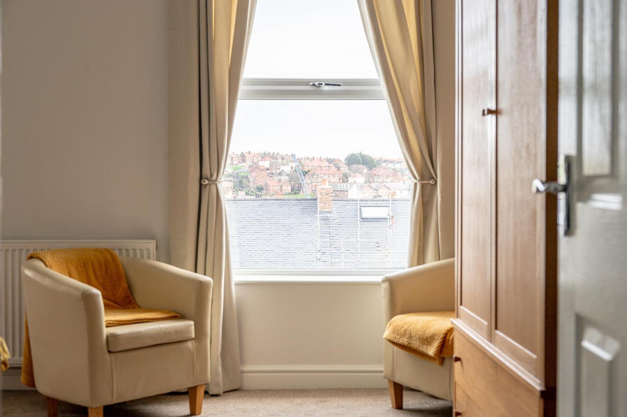 Rosemill - Large Pet Friendly Home With Off Road Parking Whitby Esterno foto