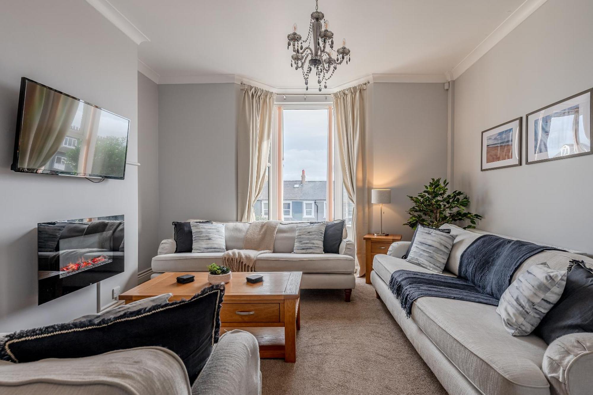 Rosemill - Large Pet Friendly Home With Off Road Parking Whitby Esterno foto
